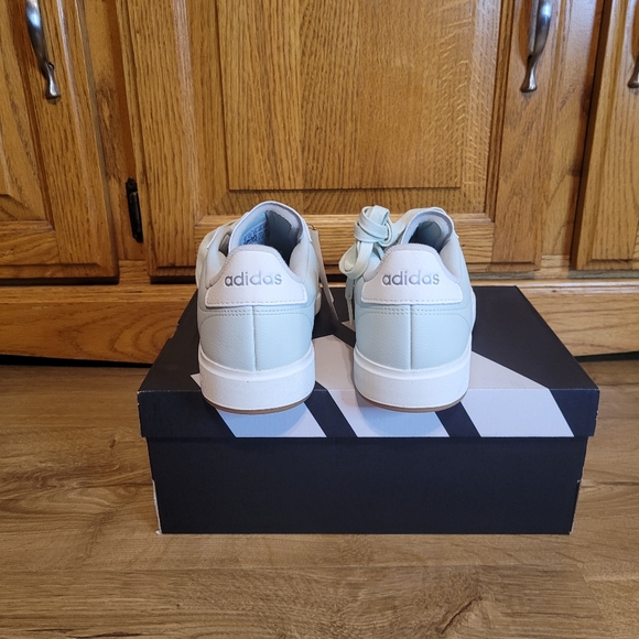 Adidas Womens Size 8 Grand Court 2.0 Mint Green & White Sneakers Shoes JH8679 - Picture 5 of 9